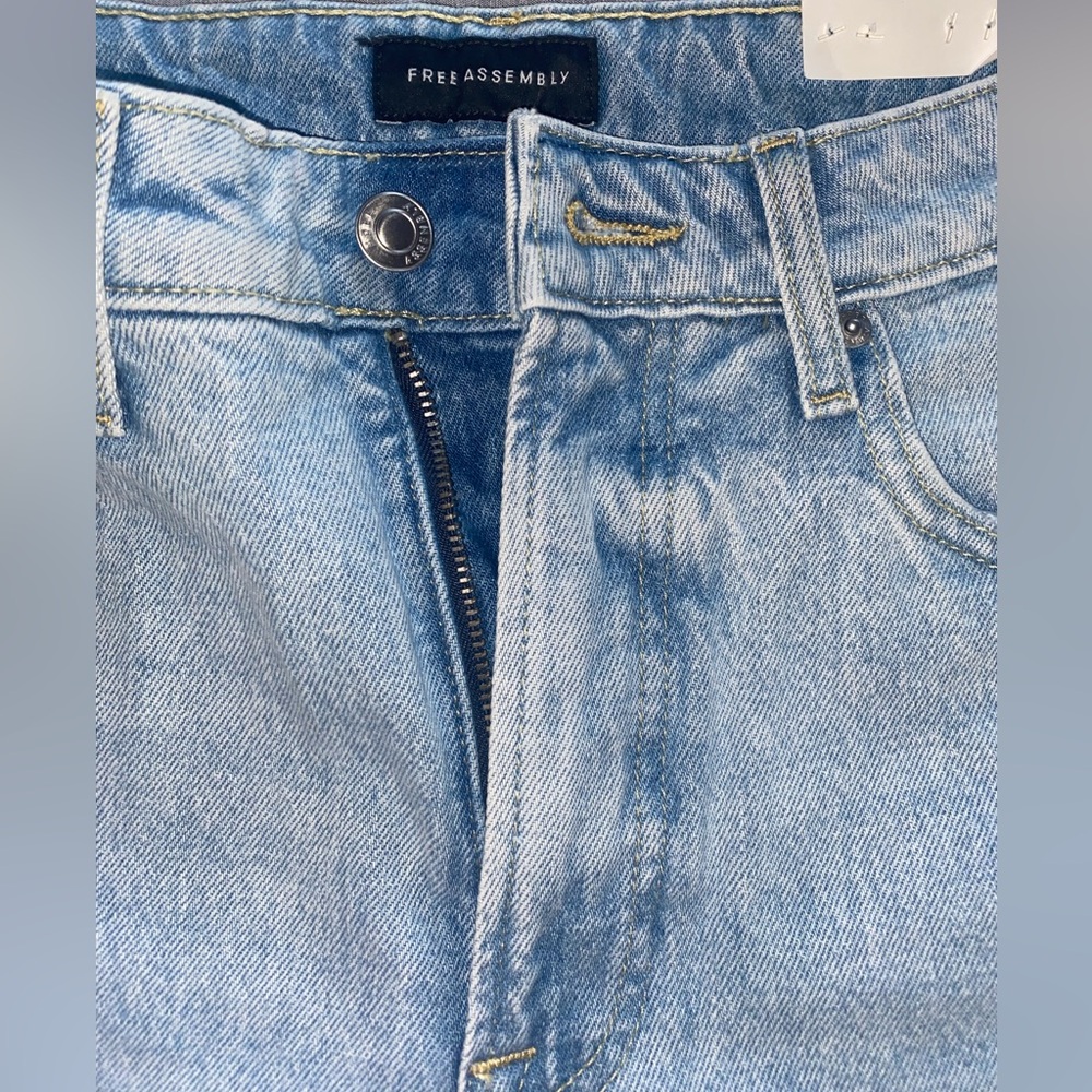 Super High Rise Ripped Jeans - Picture 5 of 15
